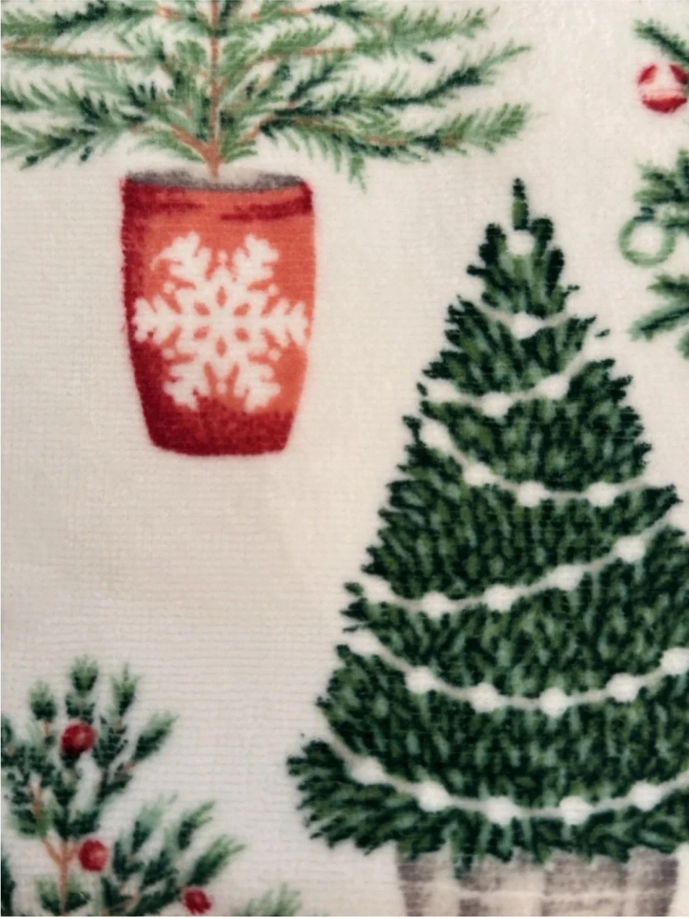 Laura Ashley Christmas Towel Set - 2 Bath Towels & 2 Hand Towels 100% Cotton
